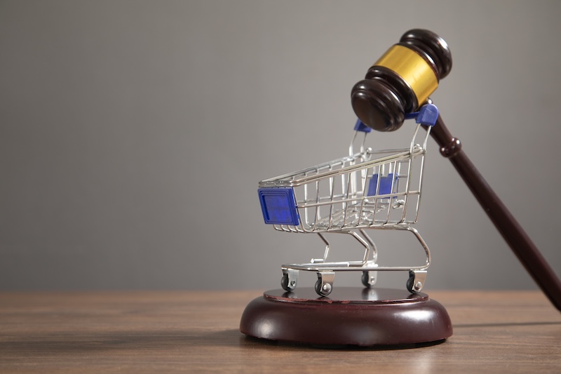 Marknadsföringslagen, dommarklubba och shoppingvagn