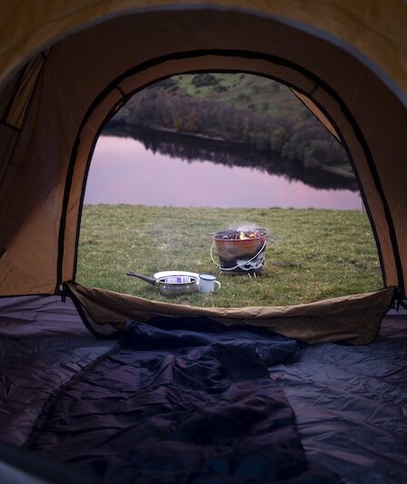 Camping: foto inifrån tält